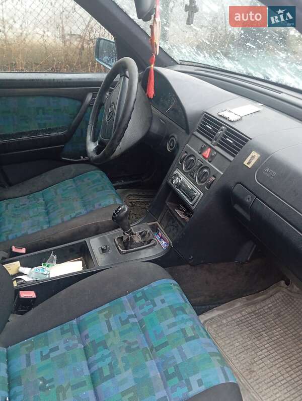 Седан Mercedes-Benz C-Class 1995 в Теребовлі