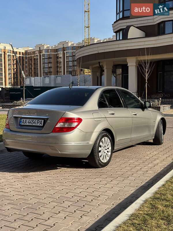 Седан Mercedes-Benz C-Class 2008 в Киеве