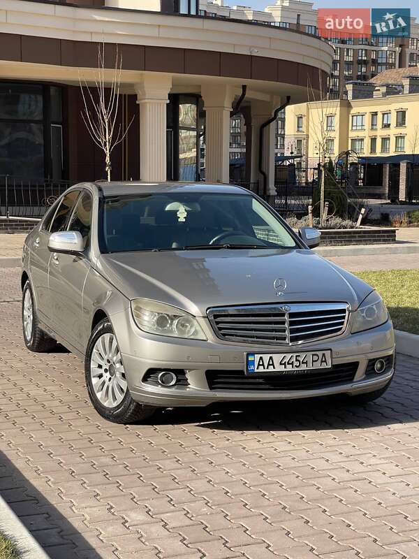 Седан Mercedes-Benz C-Class 2008 в Киеве