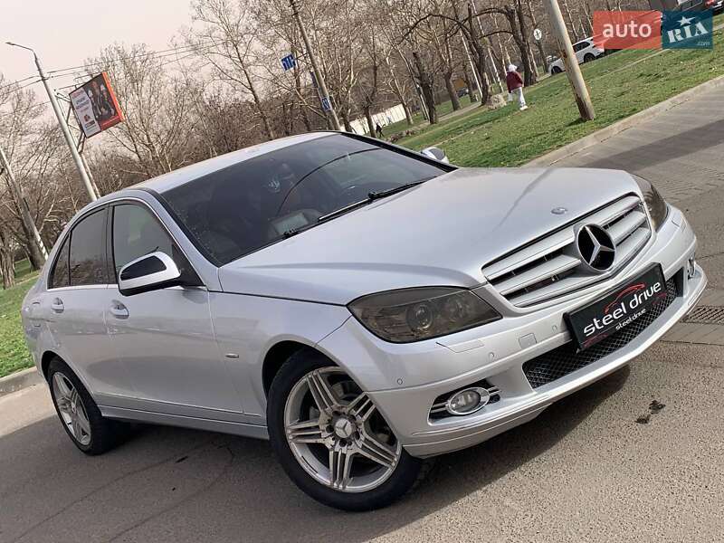 Седан Mercedes-Benz C-Class 2007 в 