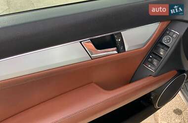 Седан Mercedes-Benz C-Class 2007 в 