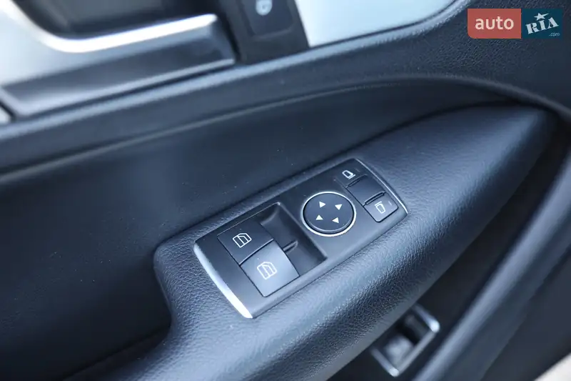 Купе Mercedes-Benz C-Class 2013 в 