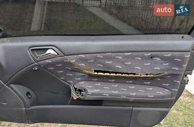 Купе Mercedes-Benz C-Class 2003 в 