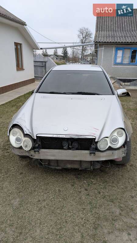 Купе Mercedes-Benz C-Class 2003 в Чернівцях