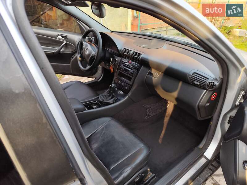 Седан Mercedes-Benz C-Class 2000 в Буче