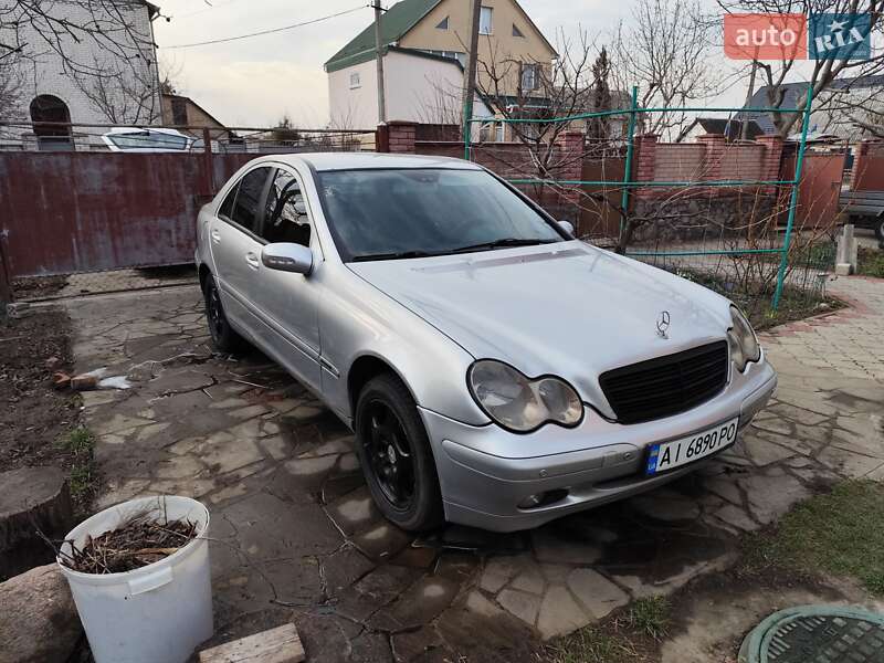 Седан Mercedes-Benz C-Class 2000 в Буче