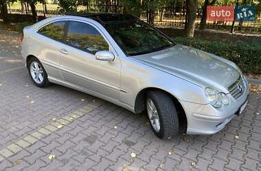 Купе Mercedes-Benz C-Class 2001 в 