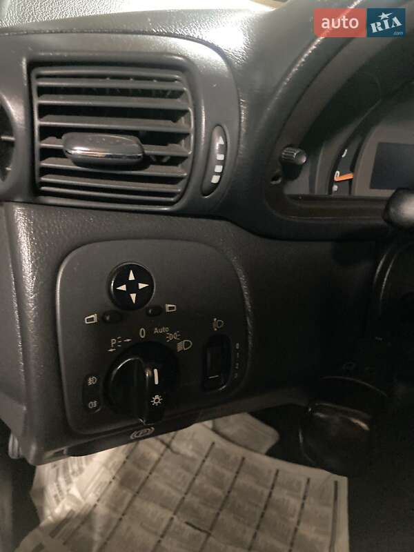 Купе Mercedes-Benz C-Class 2001 в Миргороде