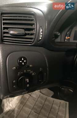 Купе Mercedes-Benz C-Class 2001 в 