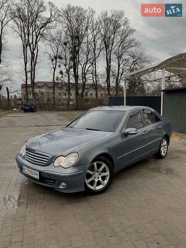 Седан Mercedes-Benz C-Class 2006 в 