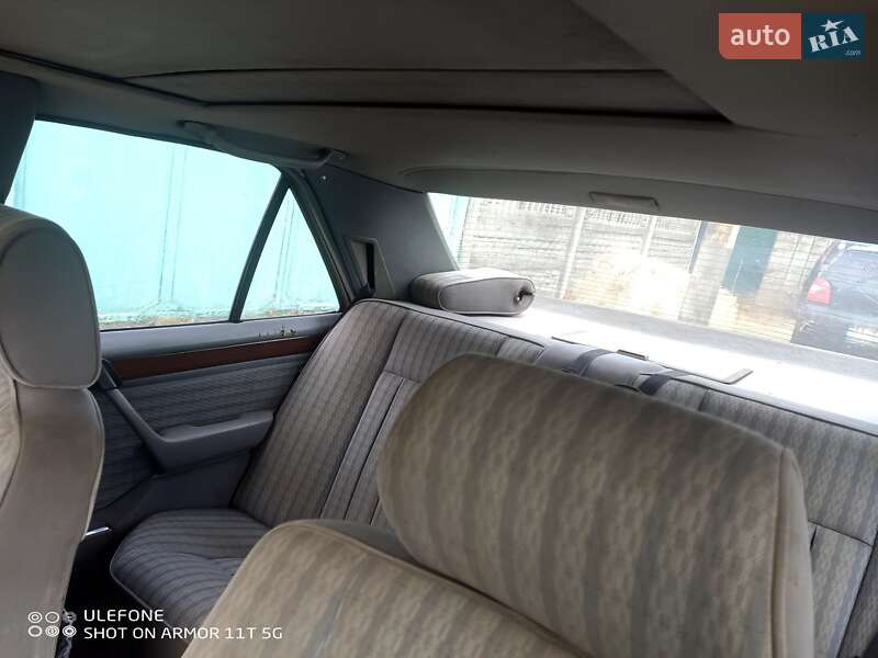 Седан Mercedes-Benz C-Class 1991 в Киеве фото 2 Седан Mercedes-Benz C-Class 1991 в Киеве