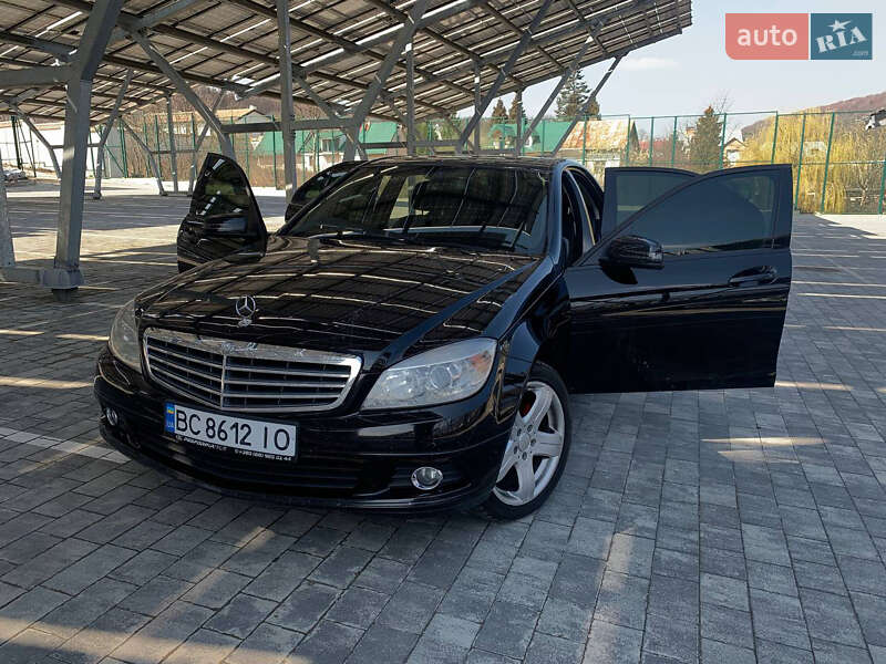 Седан Mercedes-Benz C-Class 2010 в Винниках