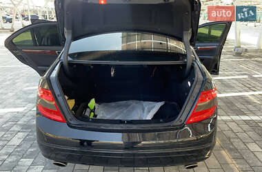 Седан Mercedes-Benz C-Class 2010 в 