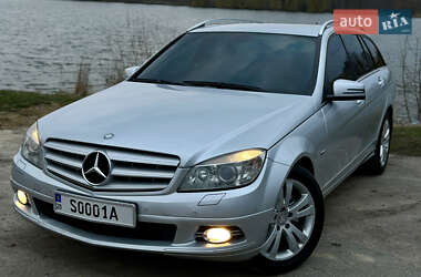 Универсал Mercedes-Benz C-Class 2010 в 