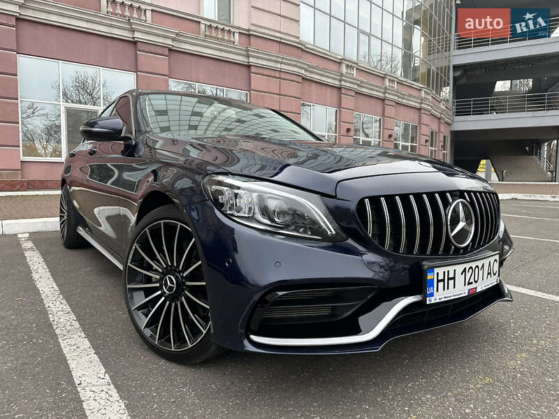 Седан Mercedes-Benz C-Class 2017 в 