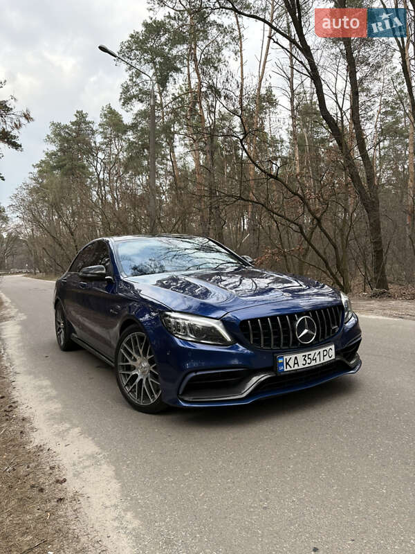 Mercedes-Benz C-Class 2019
