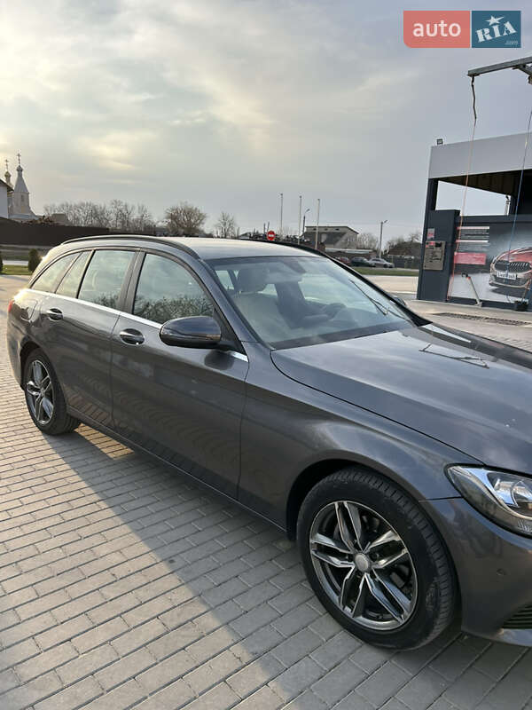 Універсал Mercedes-Benz C-Class 2016 в Кам'янець-Подільському