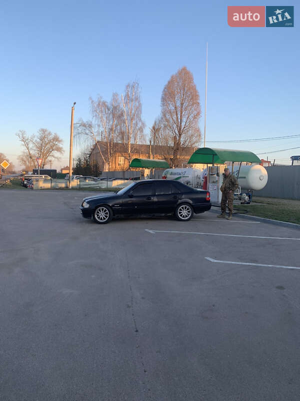 Седан Mercedes-Benz C-Class 1997 в Борисполе