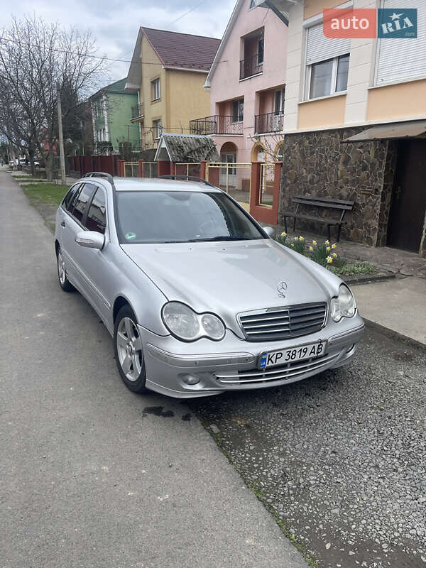 Mercedes-Benz C-Class 2006