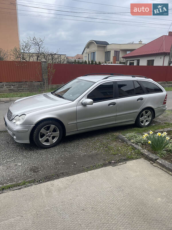 Универсал Mercedes-Benz C-Class 2006 в Запорожье