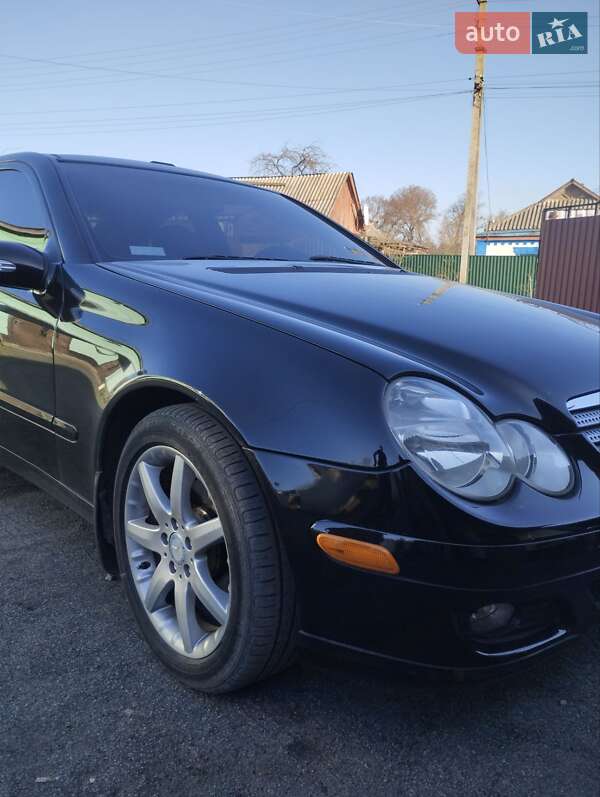 Купе Mercedes-Benz C-Class 2005 в Тальному