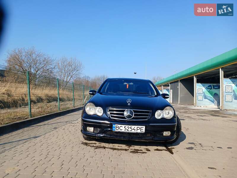 Седан Mercedes-Benz C-Class 2005 в 