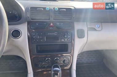 Седан Mercedes-Benz C-Class 2002 в 