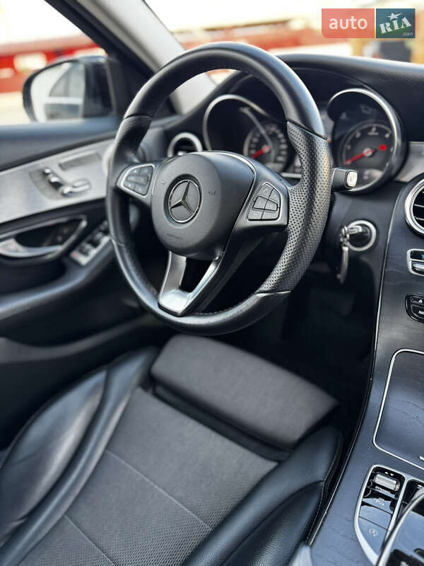 Седан Mercedes-Benz C-Class 2016 в Львові