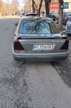 Седан Mercedes-Benz C-Class 1995 в 