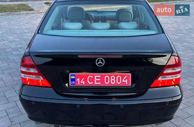 Седан Mercedes-Benz C-Class 2005 в 