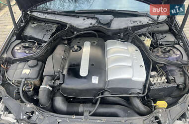 Седан Mercedes-Benz C-Class 2000 в 