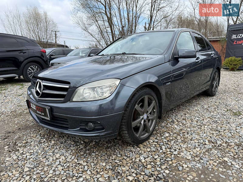 Mercedes-Benz C-Class 2009