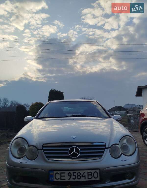 Купе Mercedes-Benz C-Class 2002 в Чернівцях