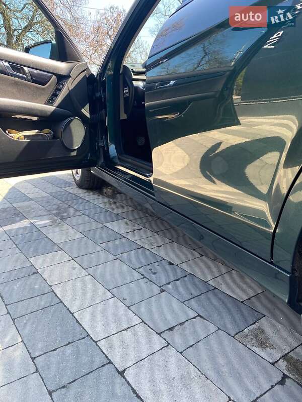 Универсал Mercedes-Benz C-Class 2010 в Ужгороде