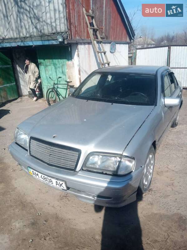 Седан Mercedes-Benz C-Class 1997 в Борисполе