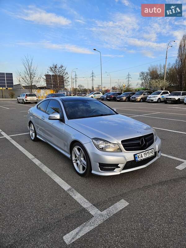 Купе Mercedes-Benz C-Class 2013 в Києві