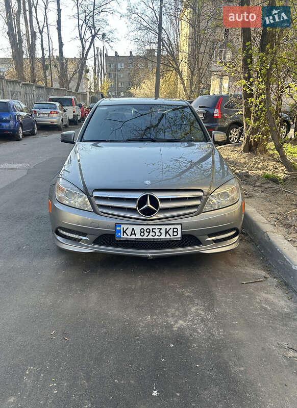 Седан Mercedes-Benz C-Class 2011 в Киеве