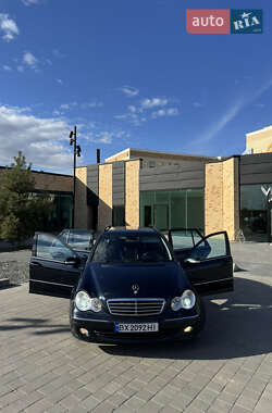 Універсал Mercedes-Benz C-Class 2004 в 