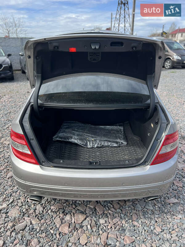 Седан Mercedes-Benz C-Class 2008 в Киеве