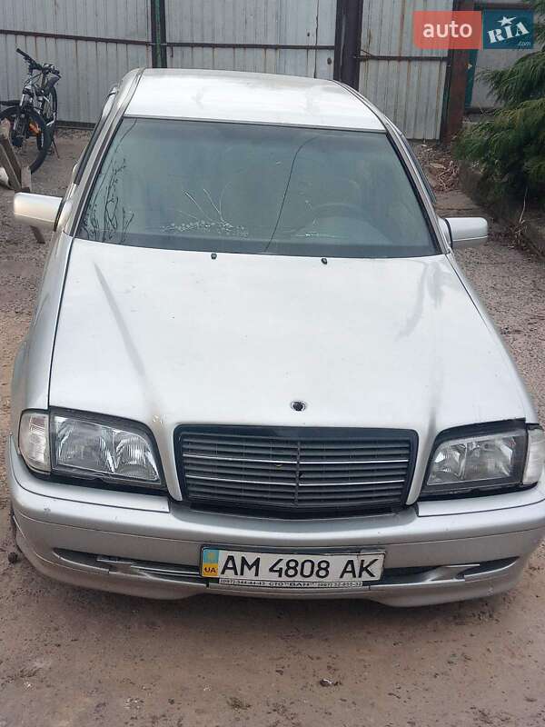 Седан Mercedes-Benz C-Class 1997 в Борисполе