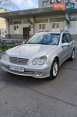 Универсал Mercedes-Benz C-Class 2004 в 