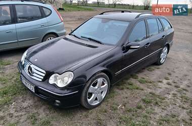 Универсал Mercedes-Benz C-Class 2004 в 