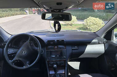 Седан Mercedes-Benz C-Class 2004 в 