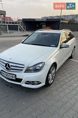 Универсал Mercedes-Benz C-Class 2011 в 