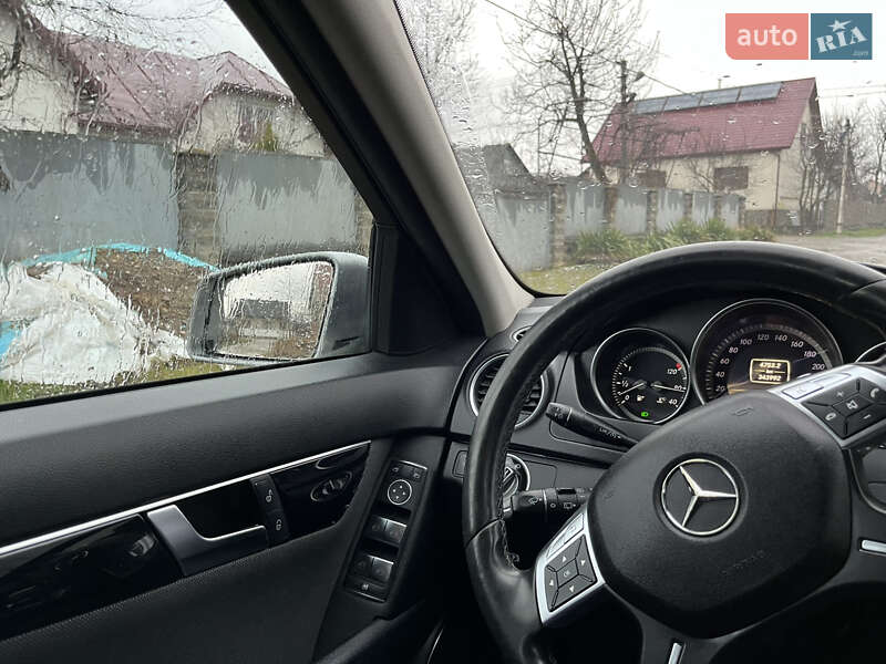 Универсал Mercedes-Benz C-Class 2011 в Тячеве