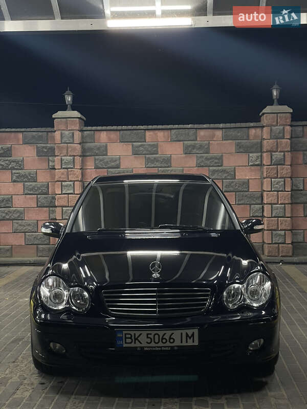 Mercedes-Benz C-Class 2007