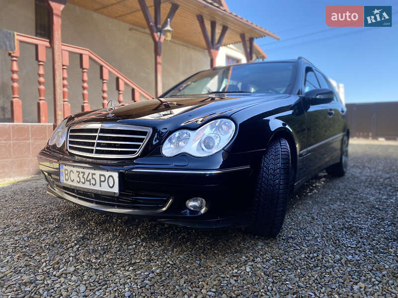 Универсал Mercedes-Benz C-Class 2004 в Львове