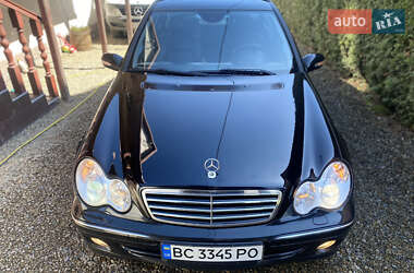 Универсал Mercedes-Benz C-Class 2004 в 