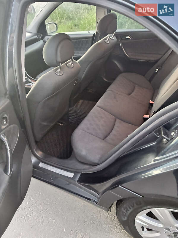 Седан Mercedes-Benz C-Class 2001 в Миколаєві