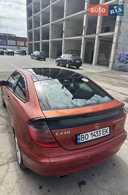 Купе Mercedes-Benz C-Class 2002 в 
